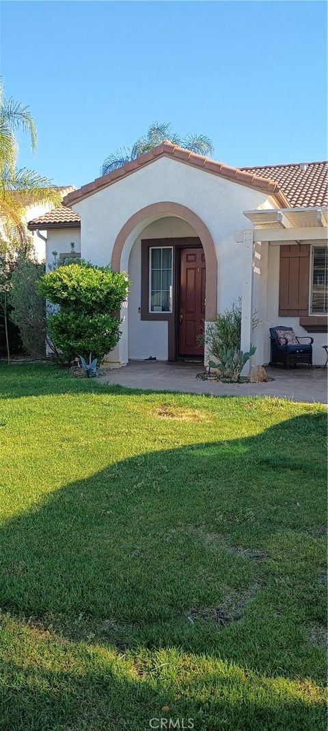 Photo of 25859 Boulder Rock PL, Menifee, CA 92585 (MLS # SW26103018)