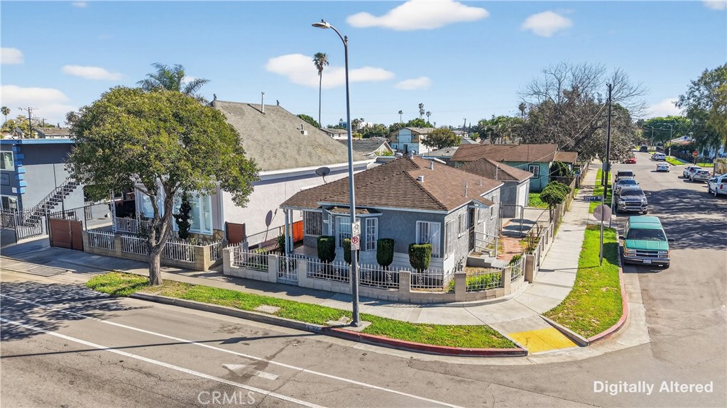 200 E Century Boulevard