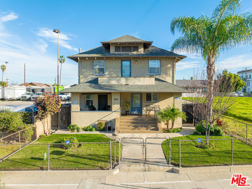 624 S Chicago Street