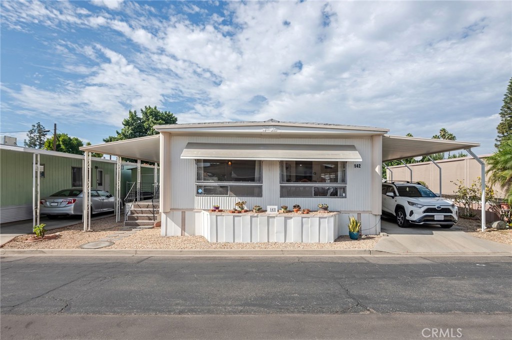 2755 Arrow Highway 142