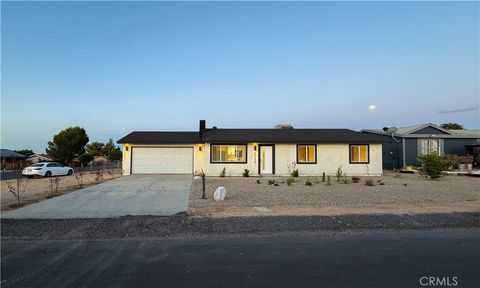 Photo of 40356 Ronar Street, Palmdale, CA 93591 (MLS # SR26118509)