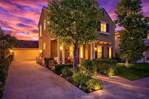 Photo of 39 Grassy Knoll Ln, Rancho Santa Margarita, CA 92688 (MLS # OC26013451)