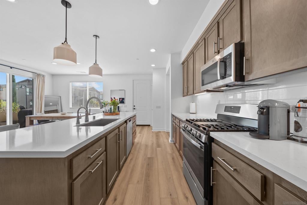 Properties 3 39392 Corvina Ln