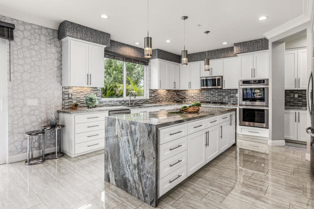 3727 Vista Rim Place