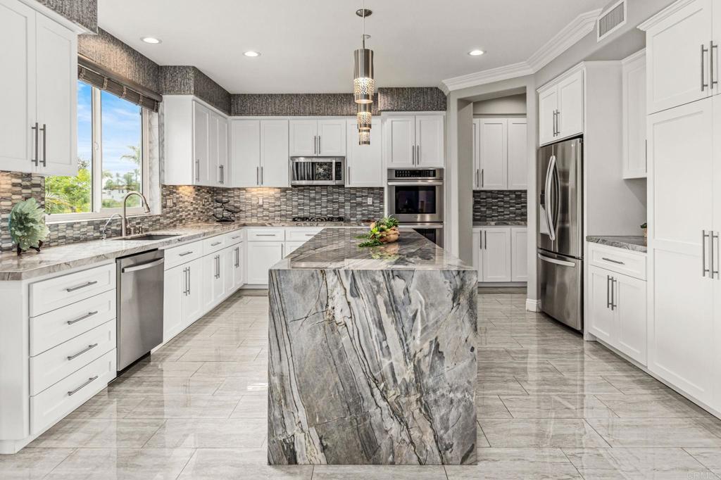 3727 Vista Rim Place
