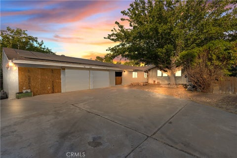 Photo of 16092 Lakewood Place, Victorville, CA 92395 (MLS # IV26188744)