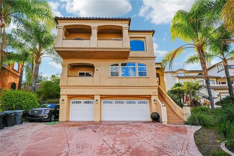 Photo of 30571 Longhorn Drive, Canyon Lake, CA 92587 (MLS # SW25265012)