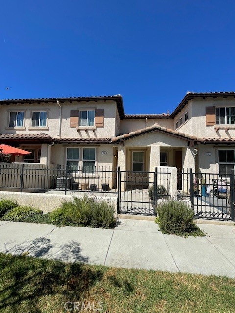 Imacculately clean, spacious, and move-in ready! This 2-bedroom, 2.5-bath townhome has both bedrooms upstairs, each with its own full en suite bathroom. The primary offers double sinks and a large tub/shower. Downstairs features a bright, kitchen with breakfast bar, open living and dining area, powder room, and direct access to a two-car garage. Enjoy the private gated patio plus community pools, spa, clubhouse, nearby parks, and hiking/biking trails. Walking distance to Sycamore Canyon School (K-8).