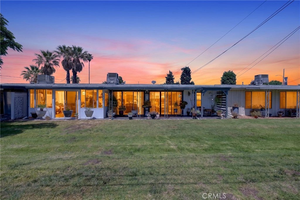 26381 Cherry Hills