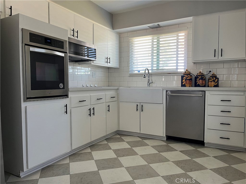 26381 Cherry Hills