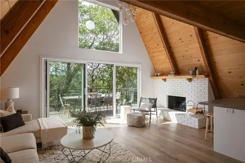 1340 Yosemite Dr, Lake Arrowhead, CA 92352 - #: IG25262114