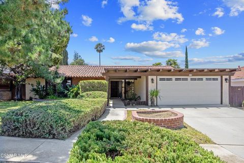 Photo of 11 N Madrid Avenue, Thousand Oaks, CA 91320 (MLS # 226002600)