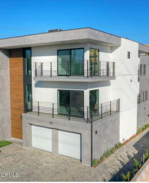 Photo of 5628 Auckland Avenue, Los Angeles, CA 91601 (MLS # P1-28543)
