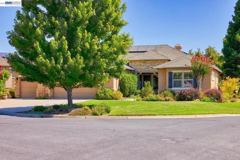 Photo of 8 8 Rock Ridge Ct, Copperopolis, CA 95228 (MLS # 41124876)