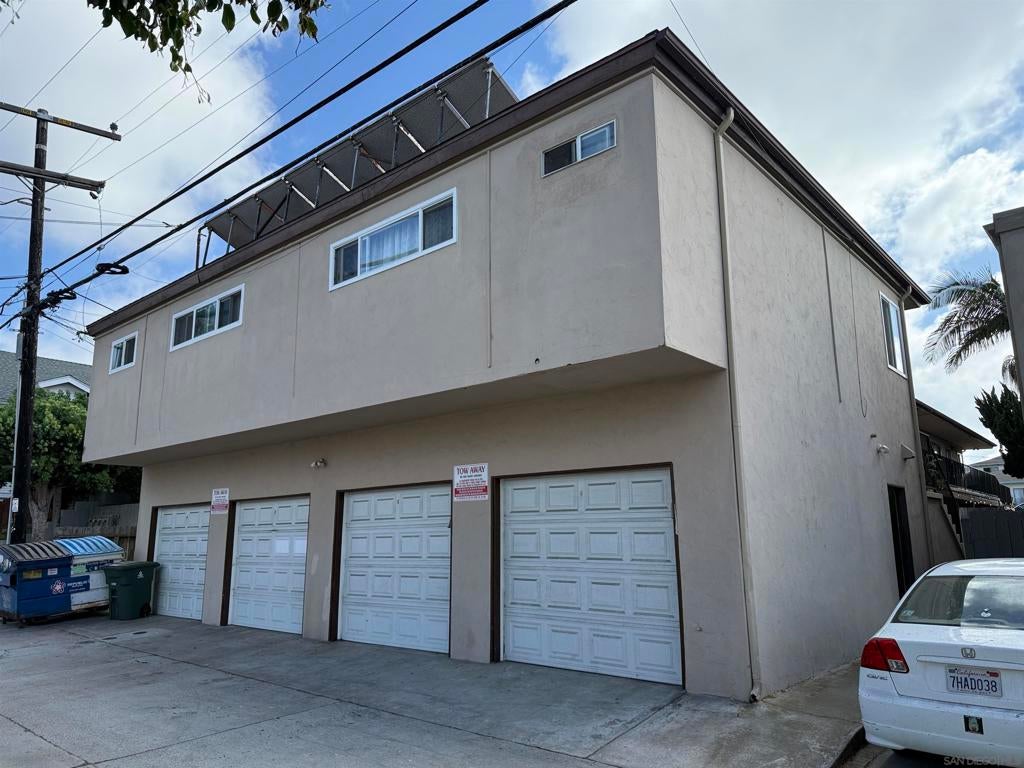 4826 Santa Cruz Ave