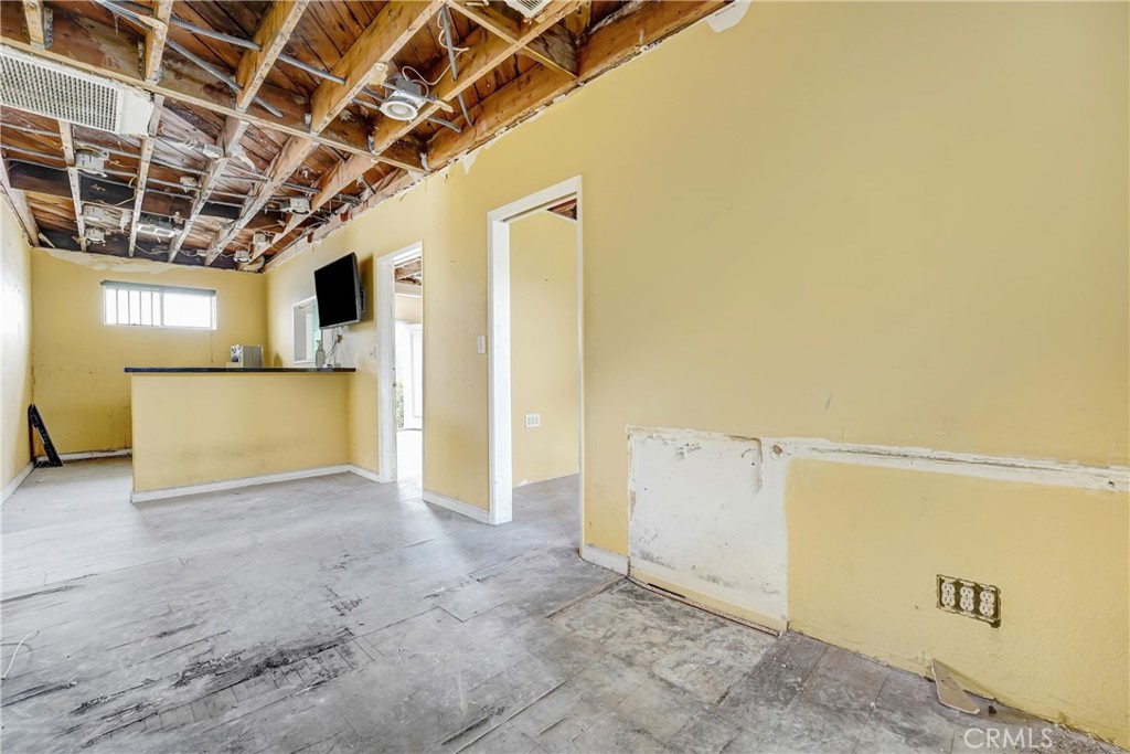 5924 West
