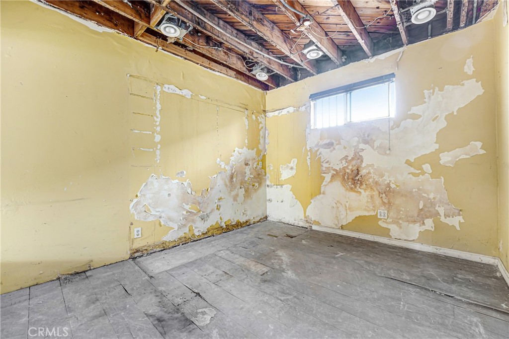 5924 West