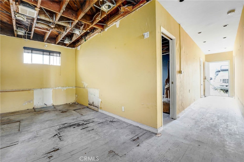 5924 West