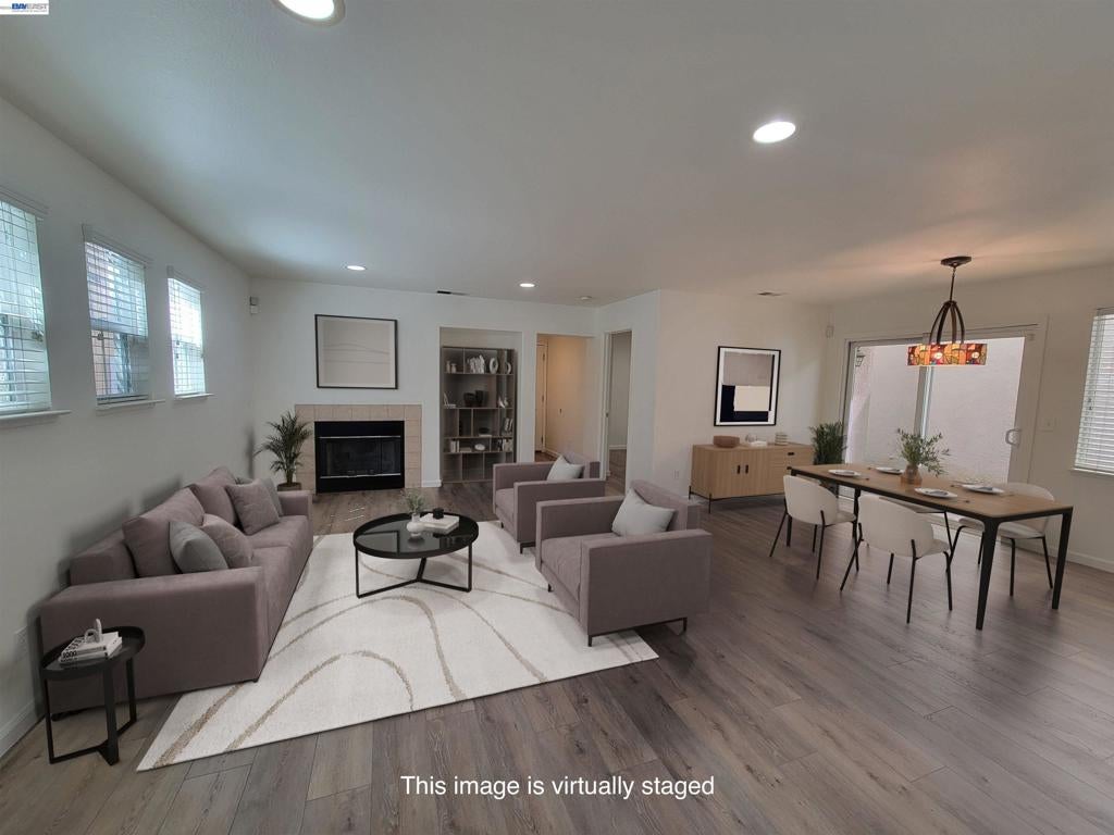 313 Turnstone Cir