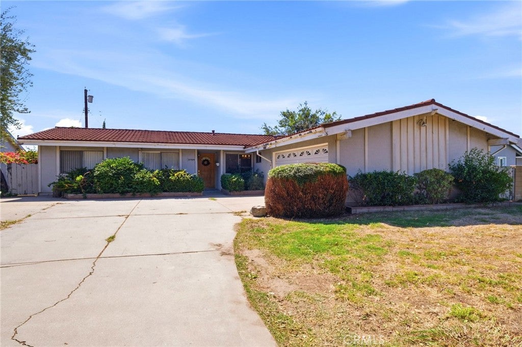 16608 Barneston