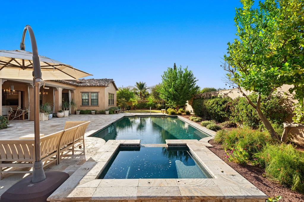 5 Cassis Circle