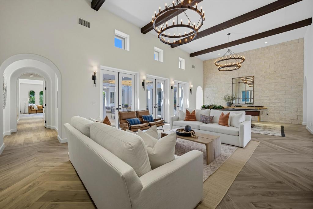 PGA Greg Norman - Residential