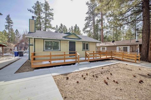 Photo of 632 E Meadow Lane, Big Bear City, CA 92314 (MLS # PW25120846)