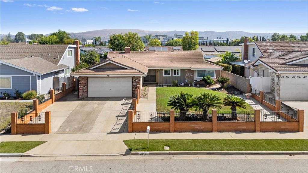 3349 Greenleaf Drive