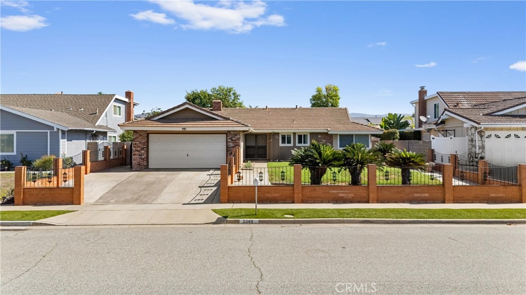 3349 Greenleaf Drive