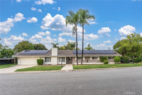 401 EUCALYPTUS DR, REDLANDS, CA 92373 - Image 2a836bfb9172c8aa9dbebacb562053d7/109767310