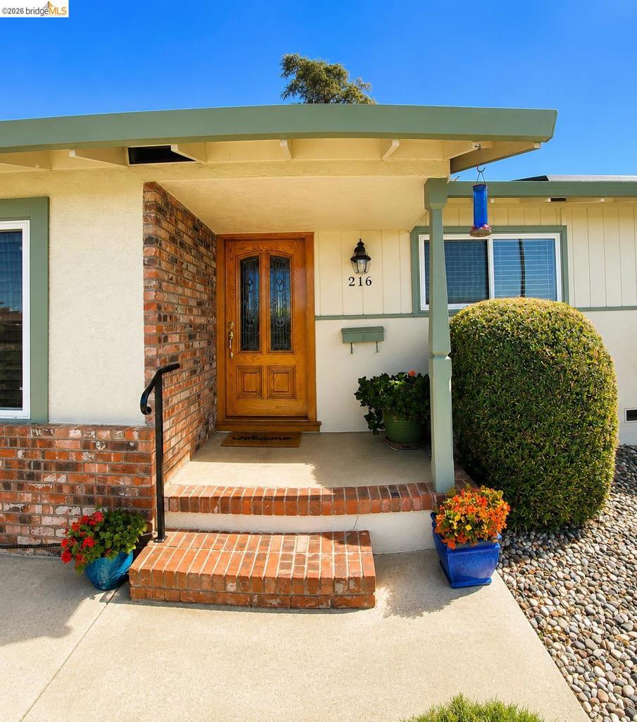 216 Boulder Dr