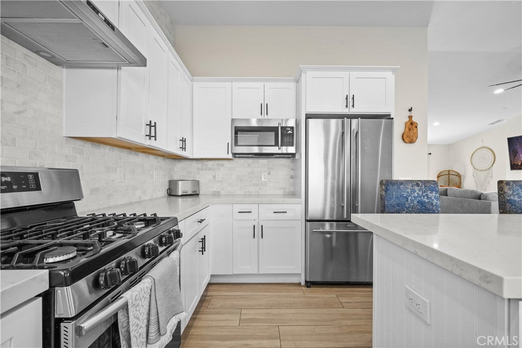 8585 Warren Vista