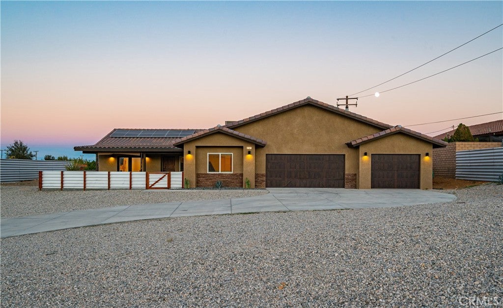 8585 Warren Vista
