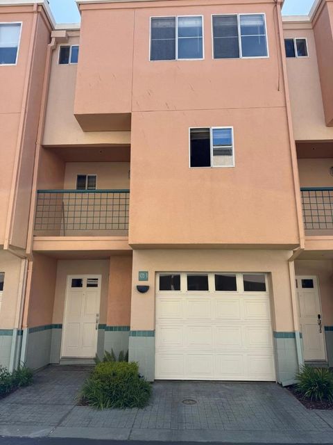 Photo of 970 Asilomar Terrace #3, Sunnyvale, CA 94086 (MLS # ML82045283)