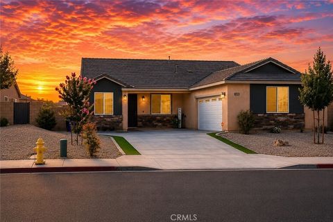 Photo of 13256 Trail Ridge WAY, Victorville, CA 92395 (MLS # HD26151435)
