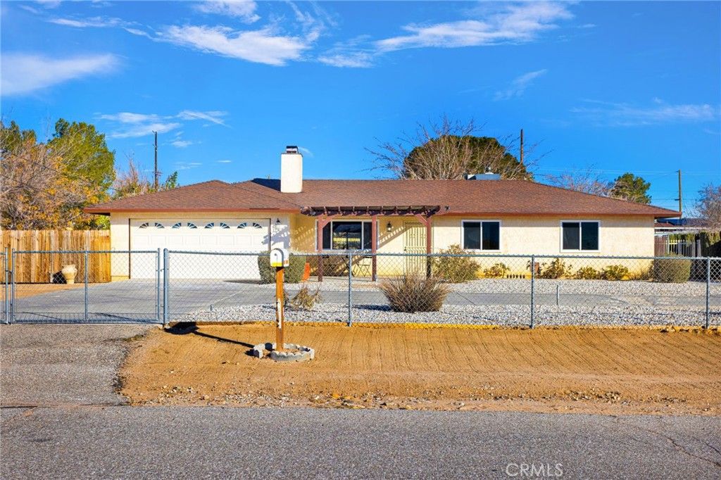 Photo of 19224 Madrone Street, Hesperia, CA 92345 (MLS # IV26009513)