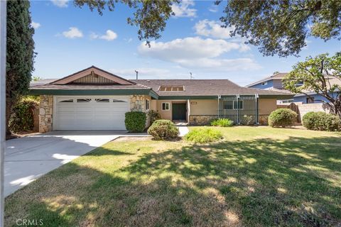 Photo of 3367 Winterhaven Dr, La Verne, CA 91750 (MLS # CV26081566)