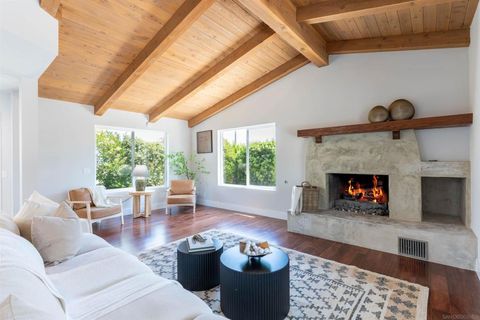 Photo of 907 Ridge Heights Road Dr, Fallbrook, CA 92028 (MLS # 250044775SD)