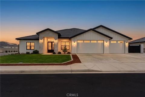 Photo of 16729 Starview Court, Bakersfield, CA 93314 (MLS # PI26021017)