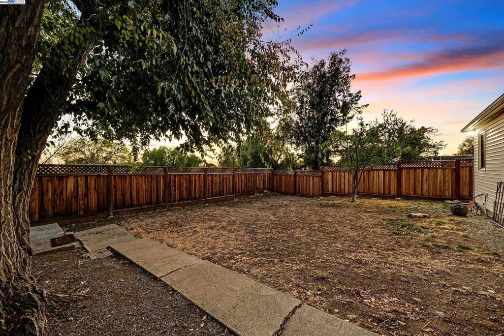 GLENBROOK HGHTS - Residential