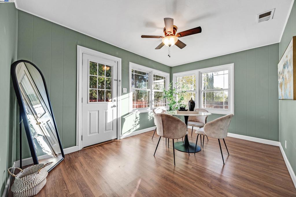 GLENBROOK HGHTS - Residential