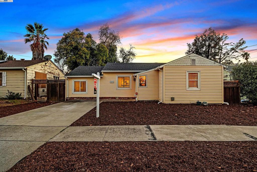 GLENBROOK HGHTS - Residential