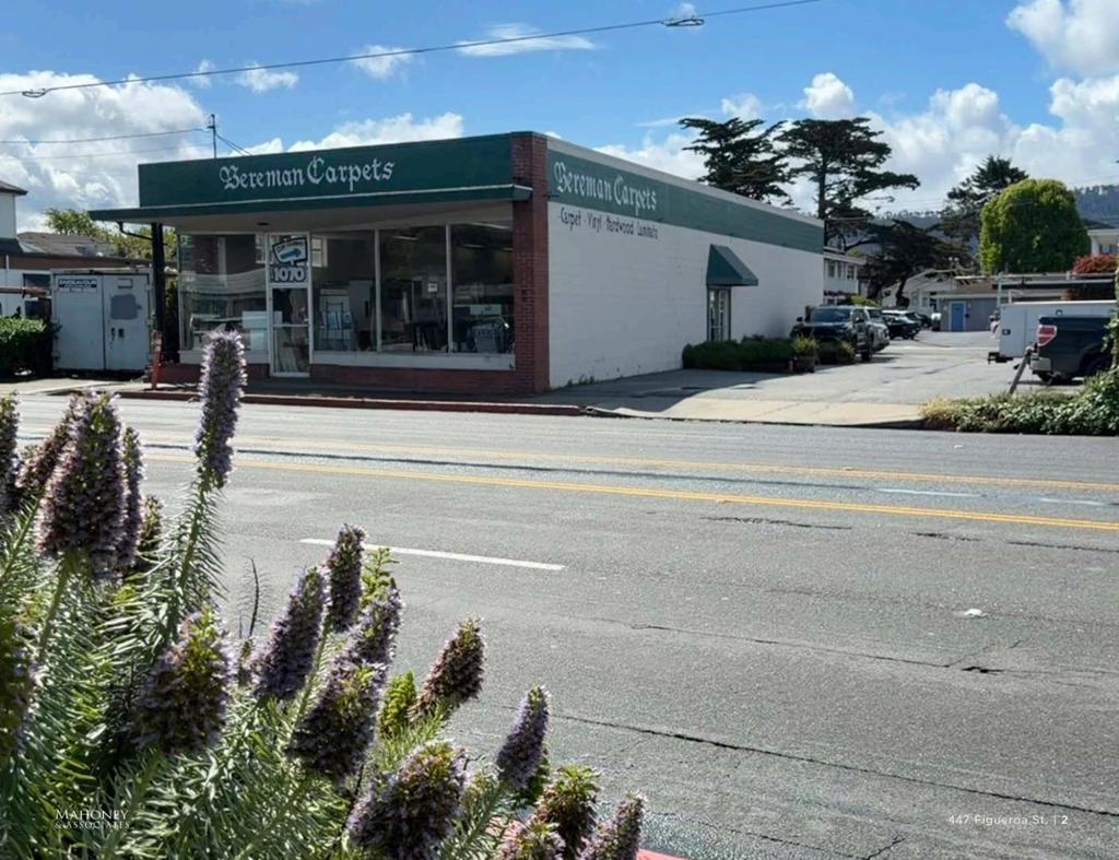 1072 Del Monte Avenue