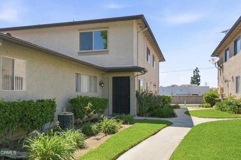 Photo of 2057 Calle La Sombra #3, Simi Valley, CA 93063 (MLS # V1-35815)