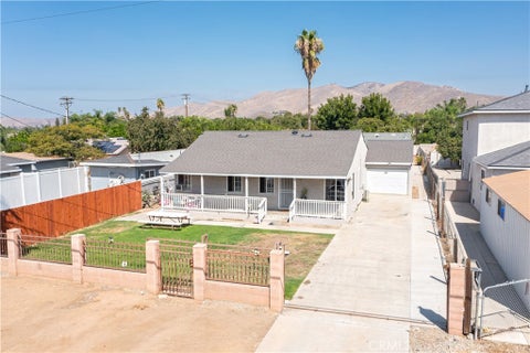 Photo of 8573 Galena Street, Jurupa Valley, CA 92509 (MLS # CV26207193)