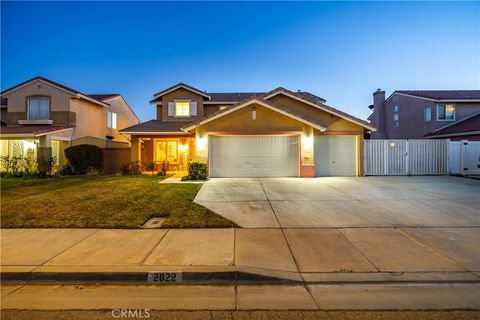 Photo of 2822 W Lumber St, Lancaster, CA 93536 (MLS # SR26031407)