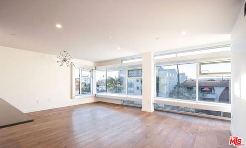 Tiny photo for 12770 Caswell Avenue, Los Angeles, CA 90066 (MLS # 26843393)