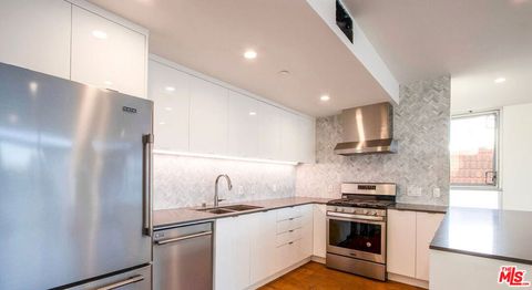 Tiny photo for 12770 Caswell Avenue, Los Angeles, CA 90066 (MLS # 26843393)