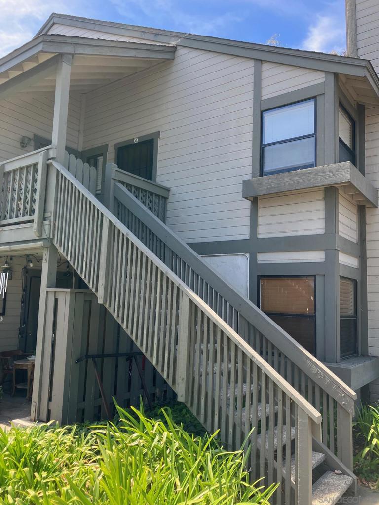 1953 Wellington Ln 4
