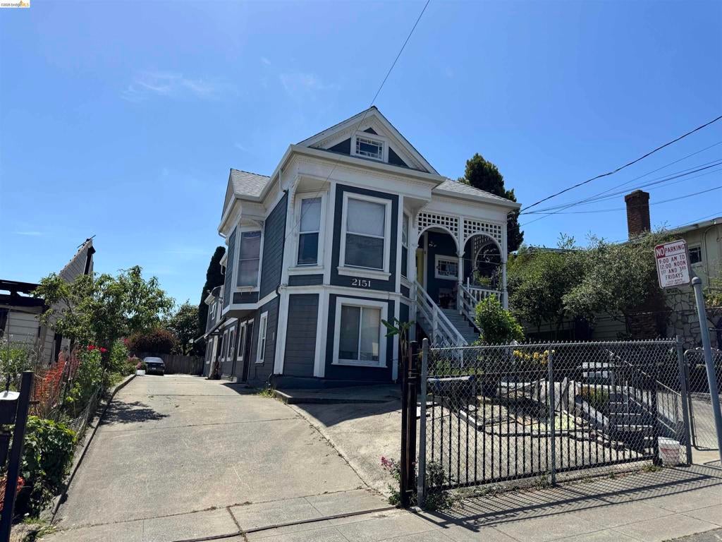 2151 E 24th Street